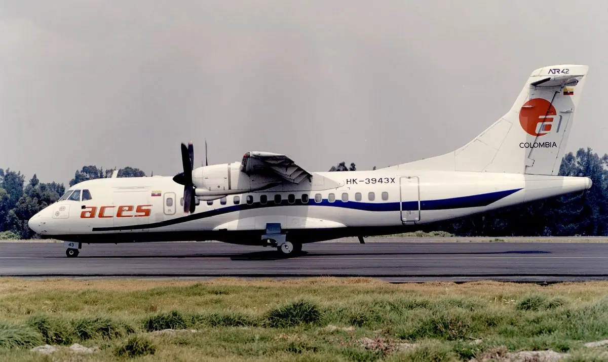 ATR 42 photo 2