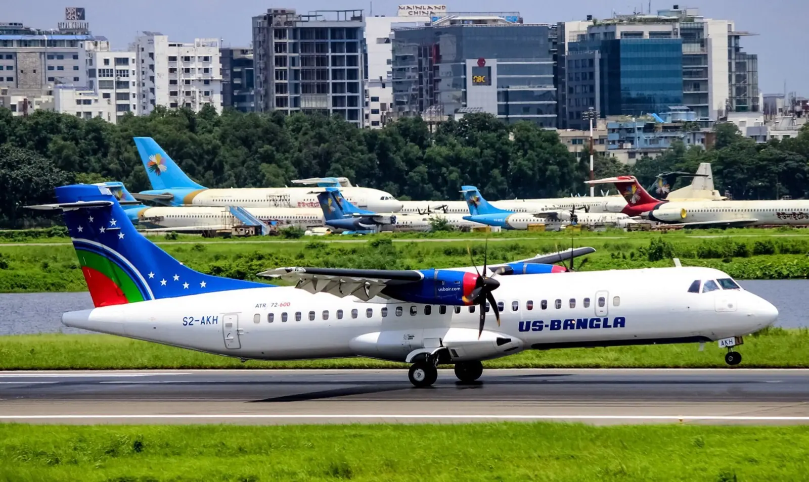 ATR 72 photo 3