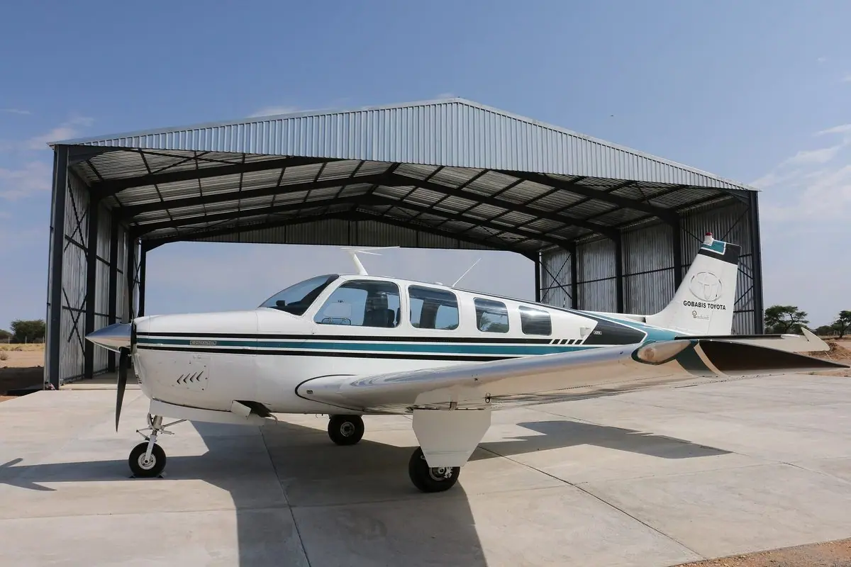 Beechcraft Bonanza photo 2