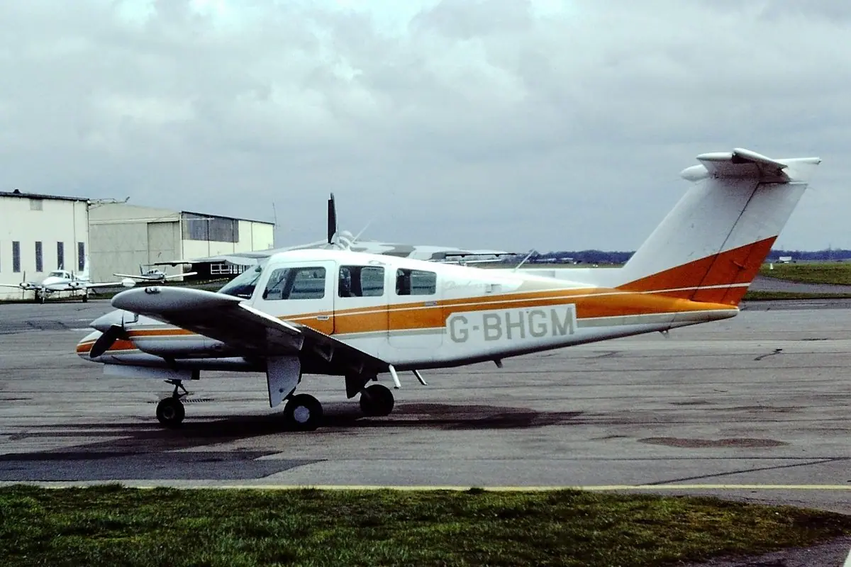 Beechcraft Duchess photo 2