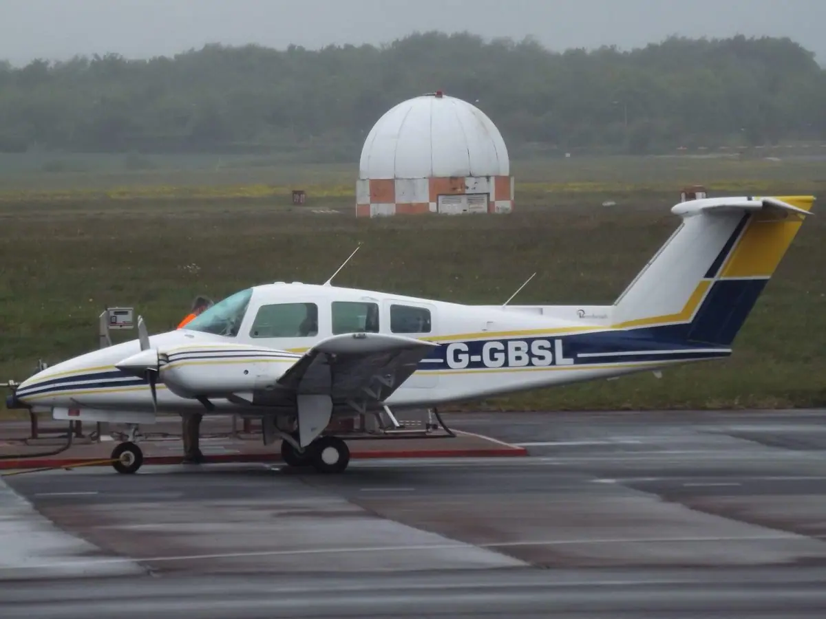 Beechcraft Duchess photo 3