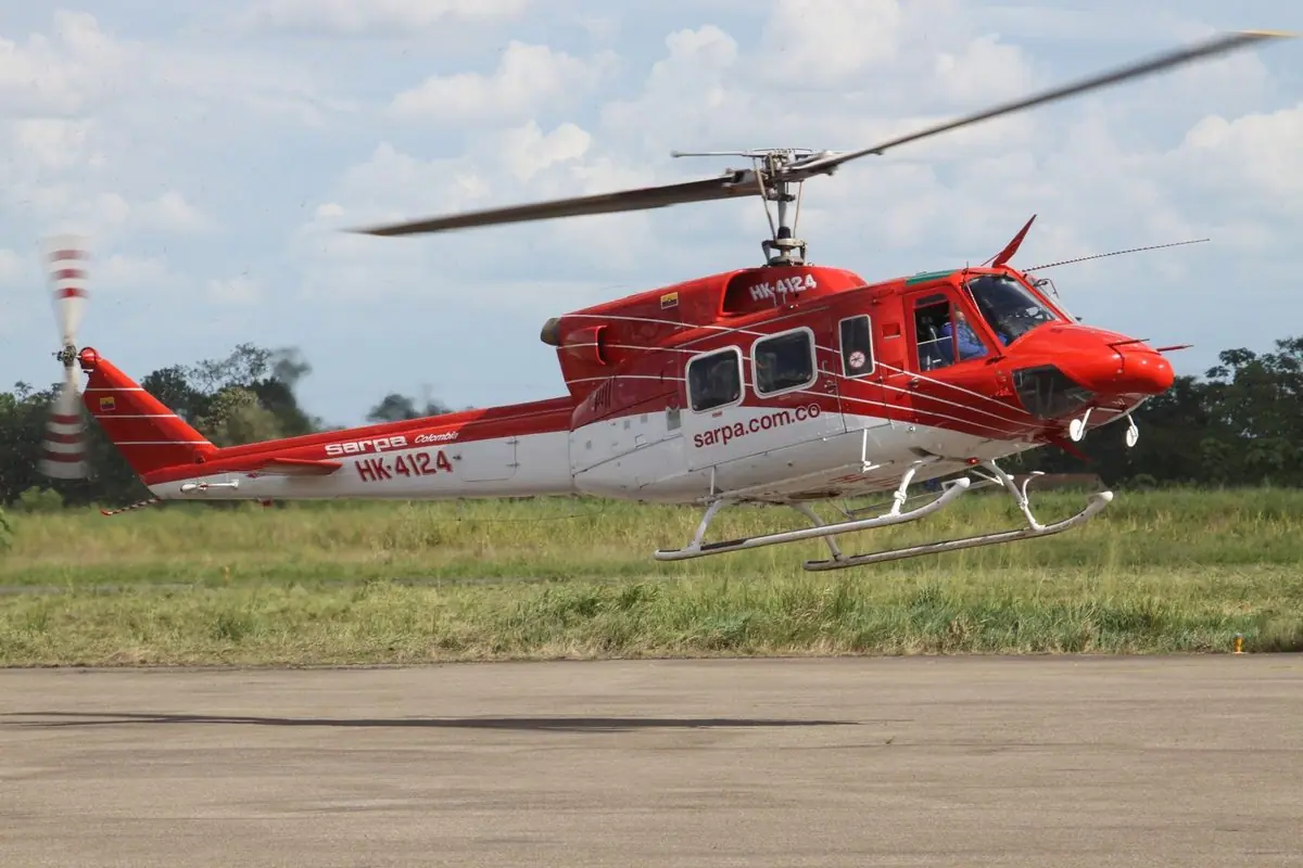 Bell 212 photo 3