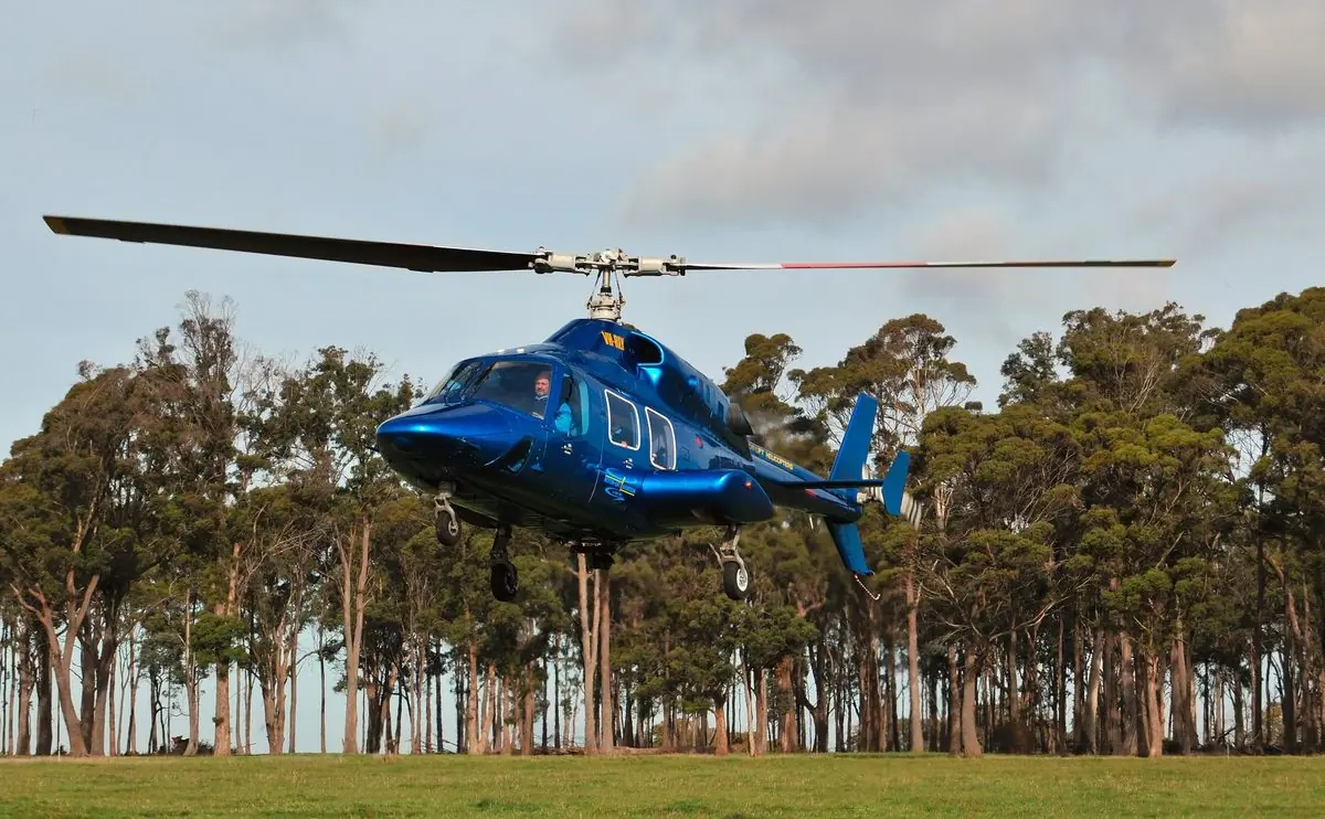 Bell 222 / 230 photo 2