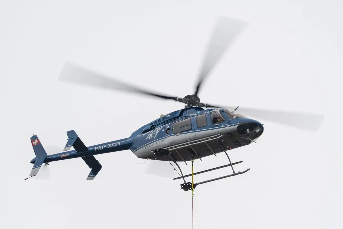 Bell 407 photo 3