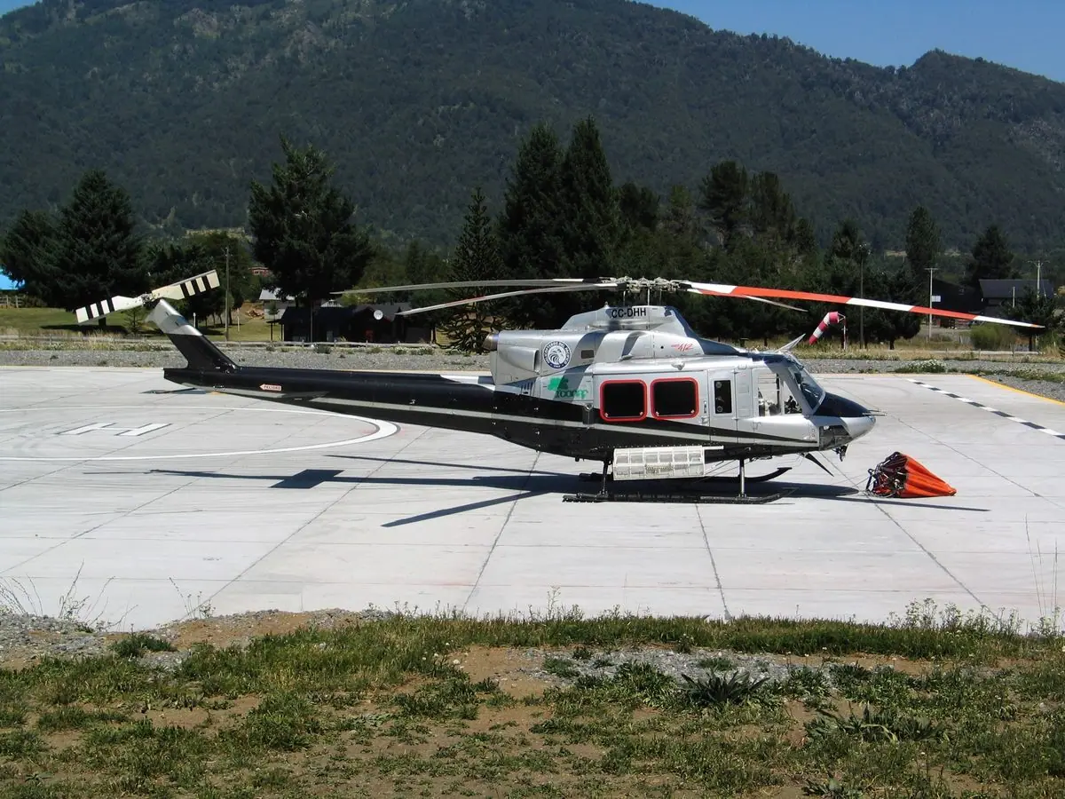 Bell 412 photo 3