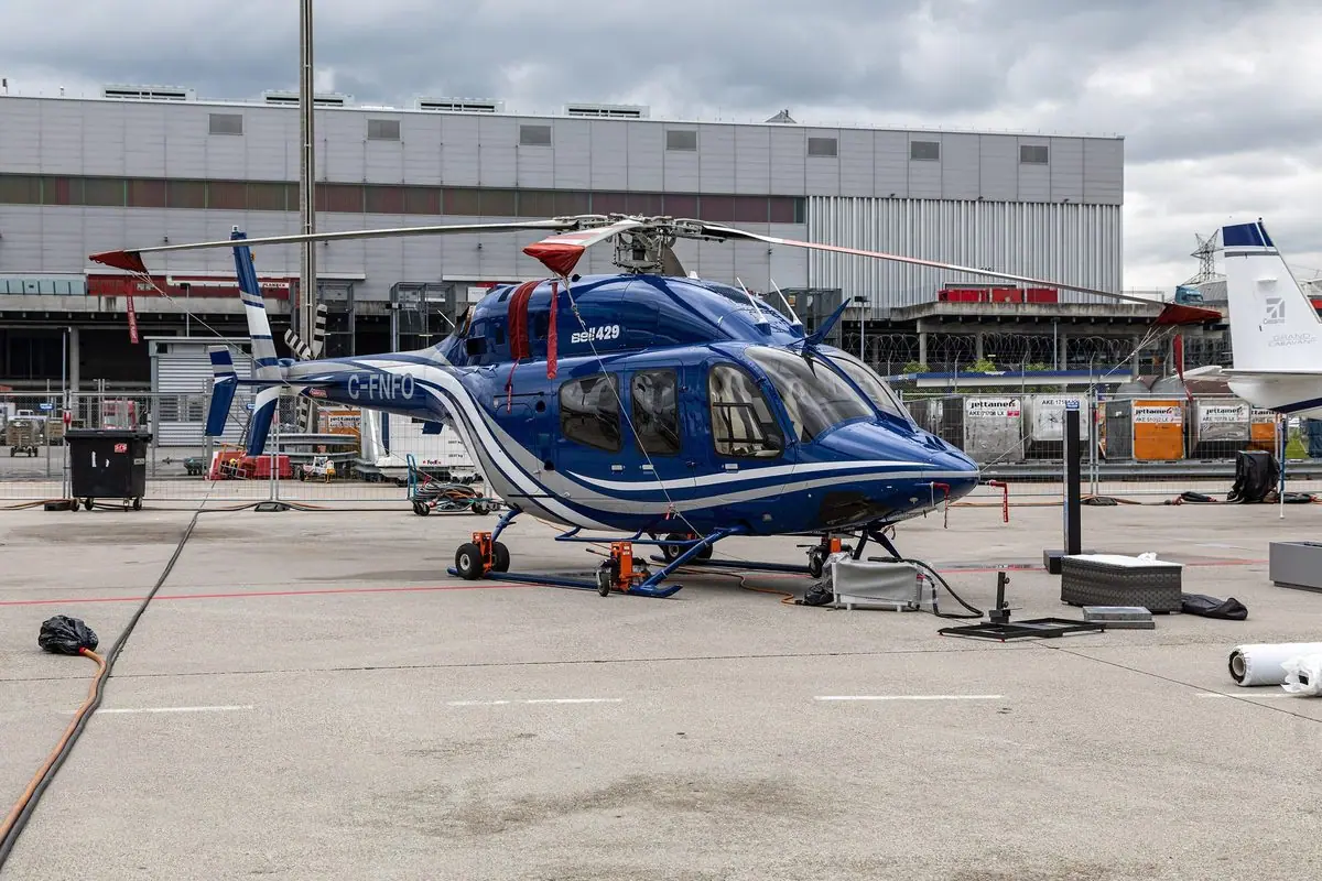 Bell 429 photo 2
