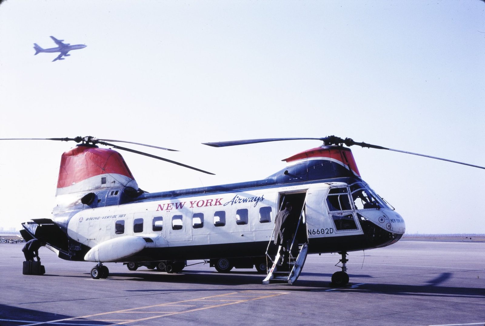 Boeing Vertol 107 flown by Columbia Helicopters