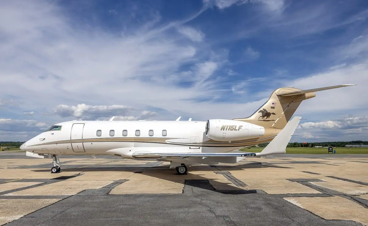 Bombardier Challenger 300 / 350 / 3500 photo 2