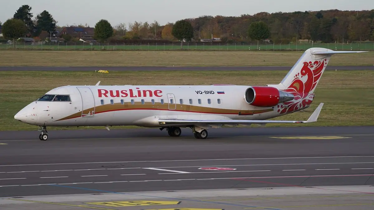 Bombardier CRJ100 / CRJ200 photo 3