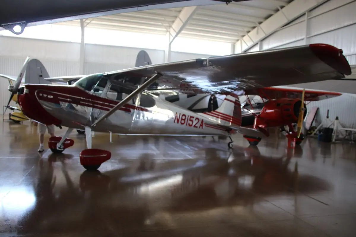 Cessna 170 photo 2