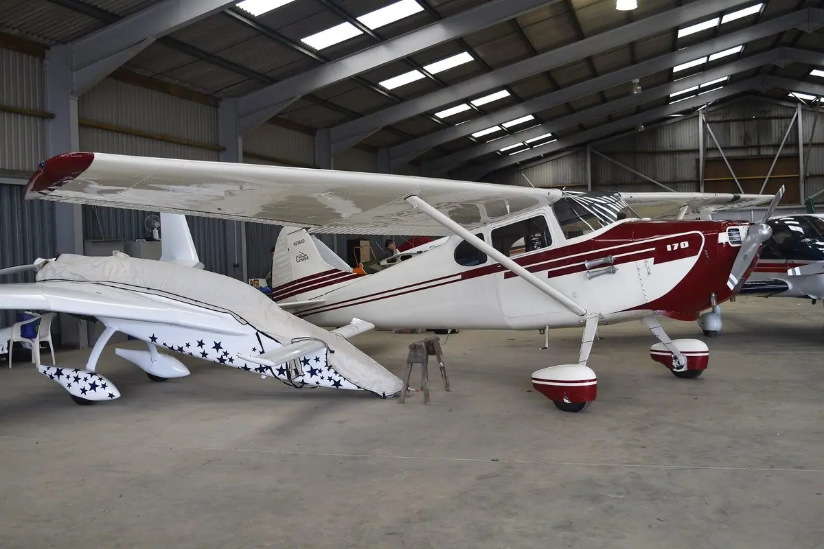 Cessna 170 photo 3