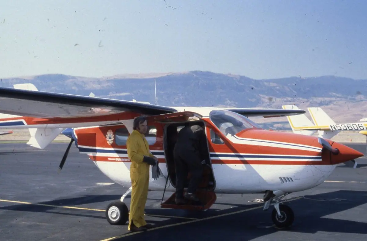 Cessna 337 Skymaster photo 2