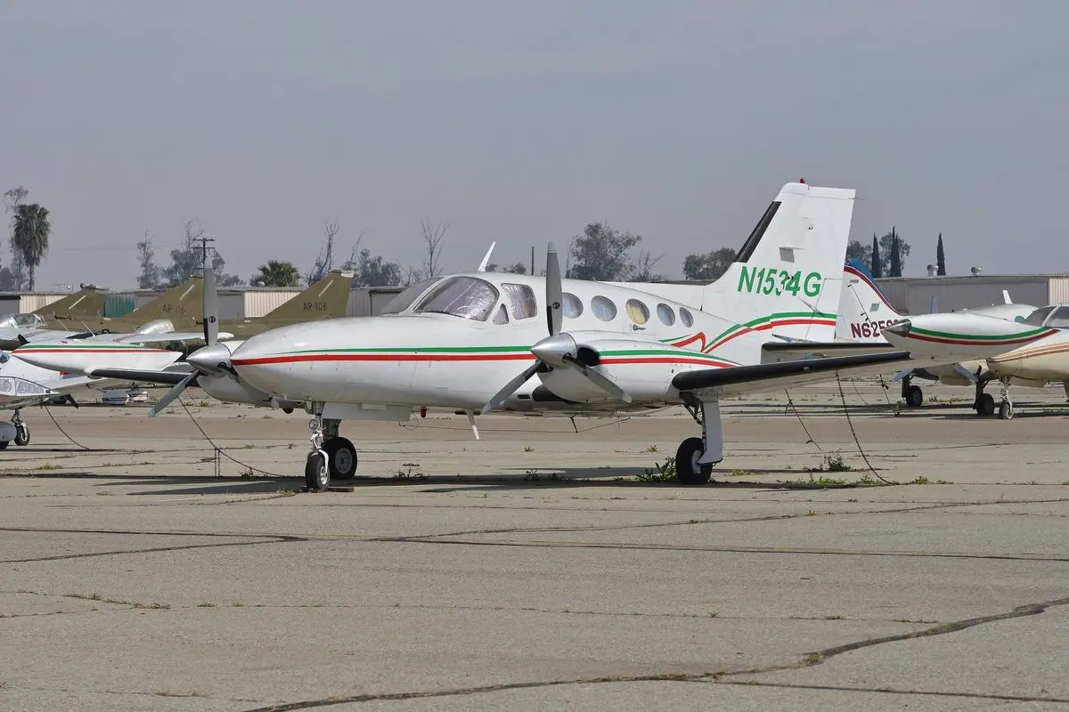 Cessna 421 Golden Eagle photo 3