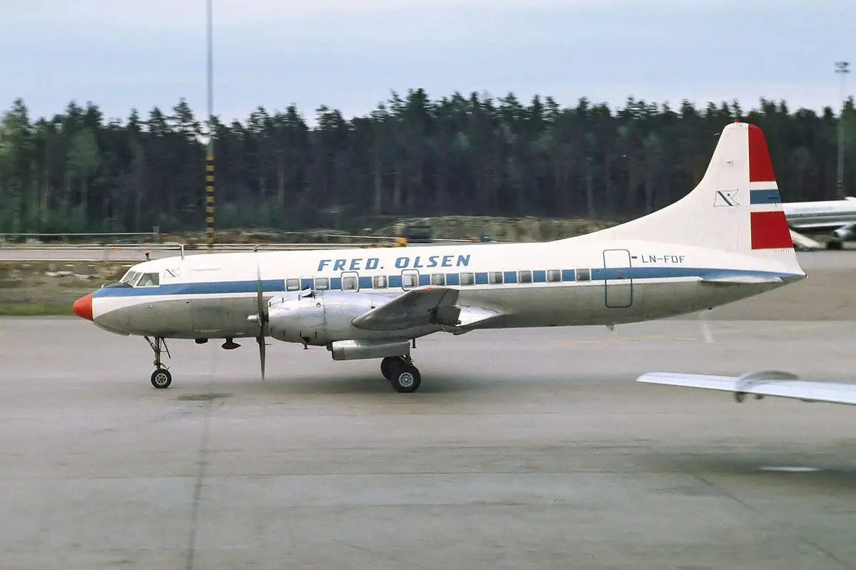 Convair 340 photo 3