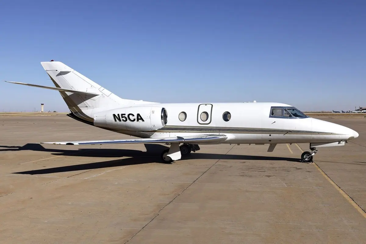 Dassault Falcon 10 photo 2
