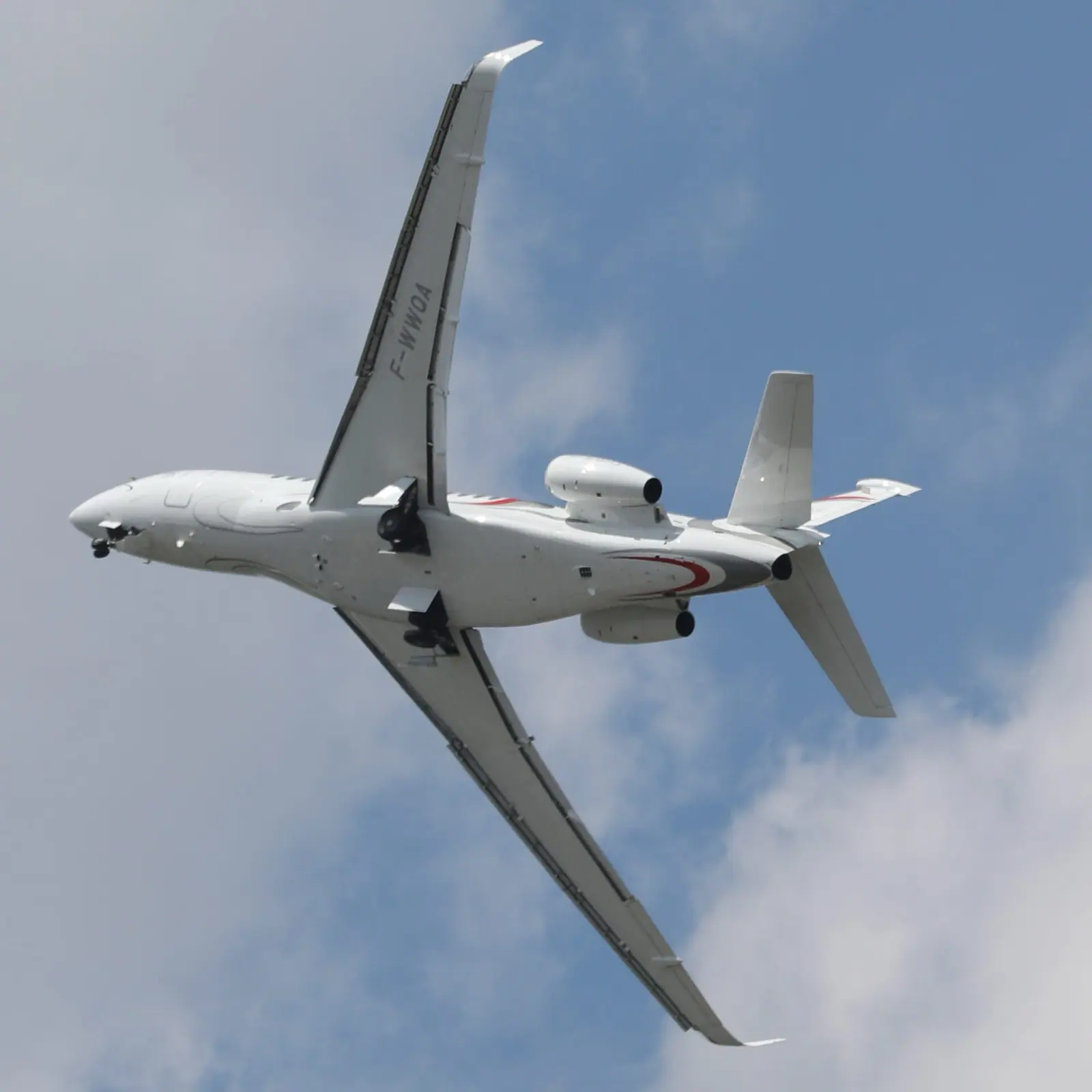 Dassault Falcon 8X photo 2
