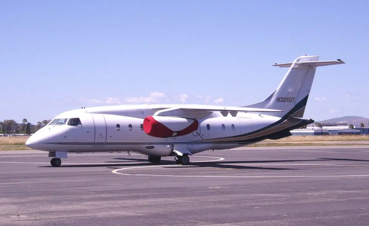 Dornier 328 photo 3