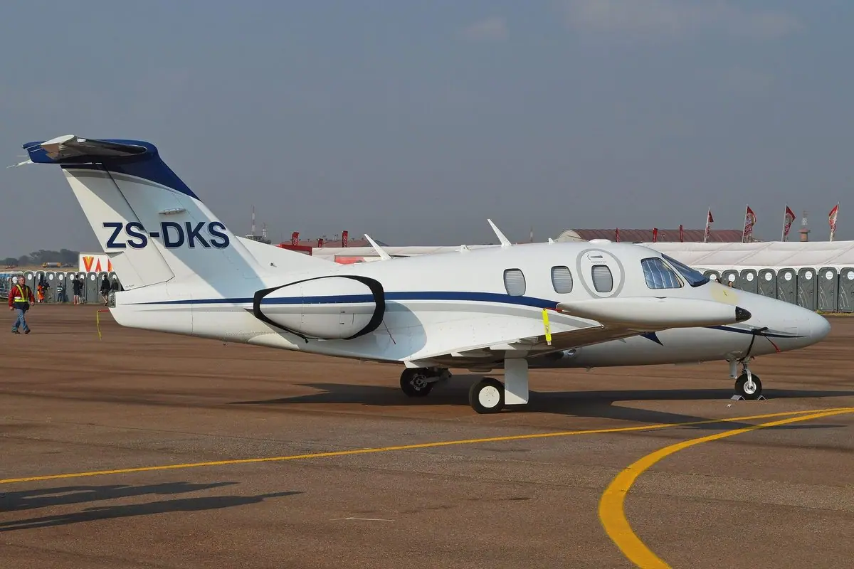 Eclipse 500 photo 2