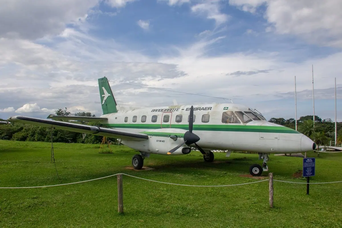 Embraer EMB 110 Bandeirante photo 2