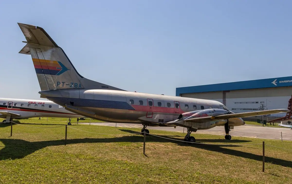 Embraer EMB 120 Brasilia photo 3