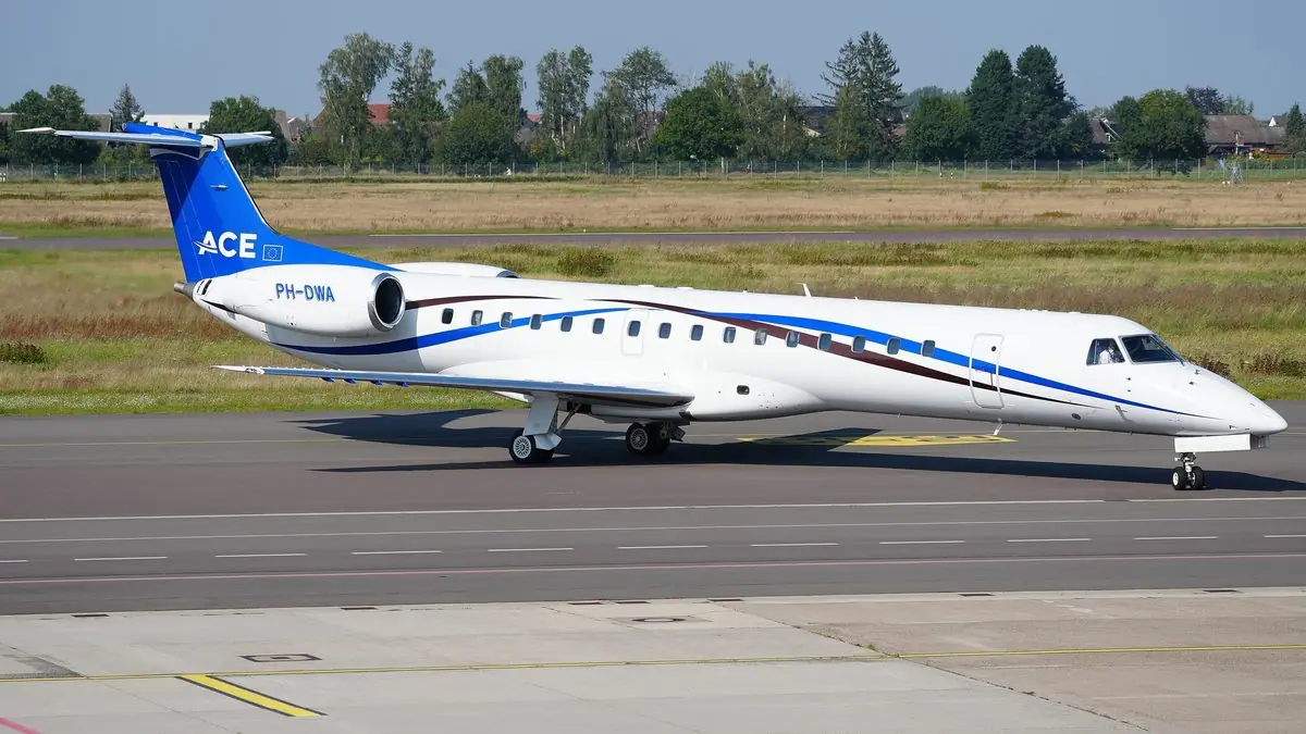 Embraer ERJ 135 / 145 photo 2