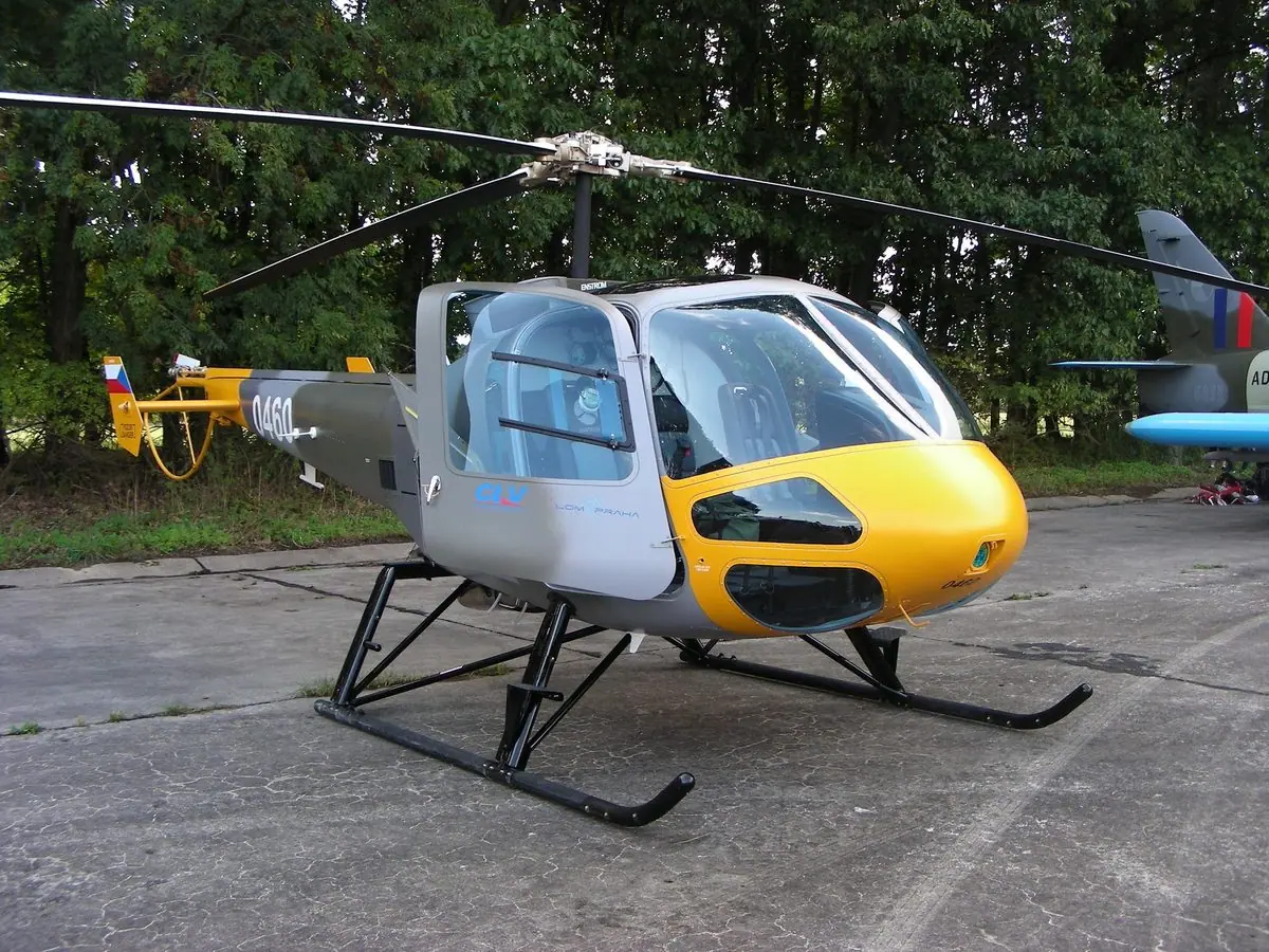 Enstrom 480 photo 3