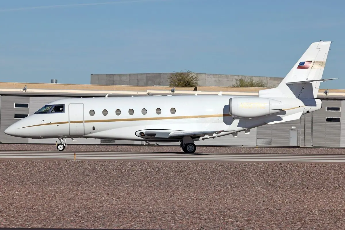 Gulfstream G200 photo 2