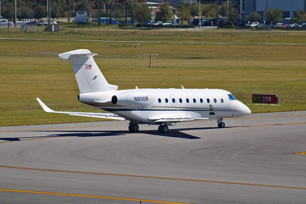 Gulfstream G280 photo 2