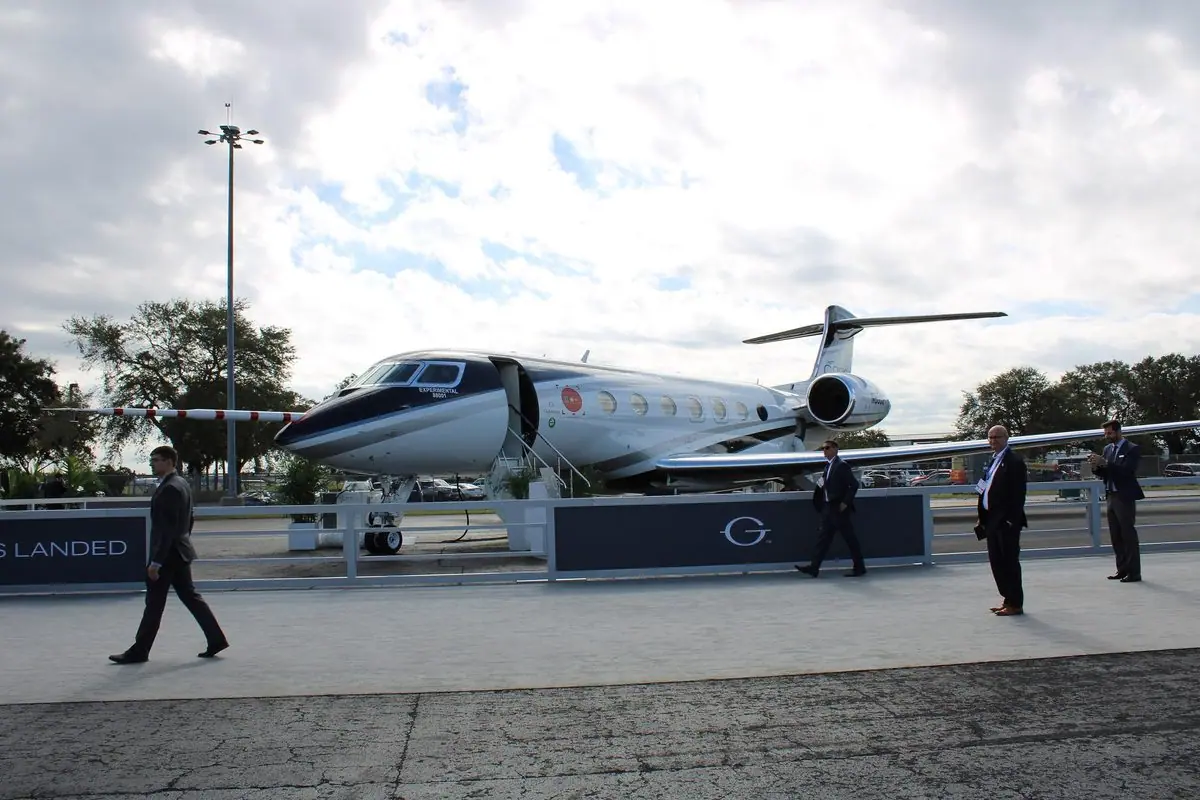 Gulfstream G800 photo 2