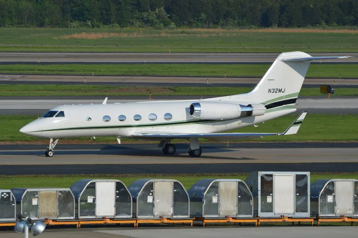 Gulfstream GIII photo 2