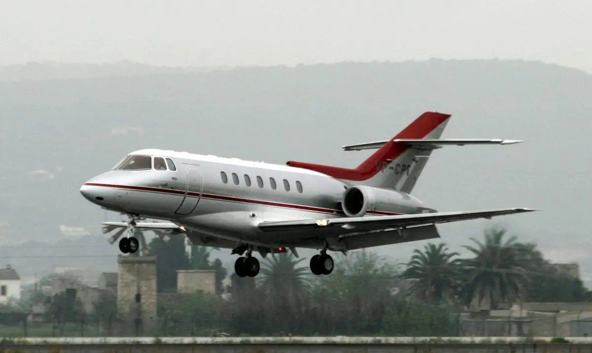 Hawker 1000 photo 3