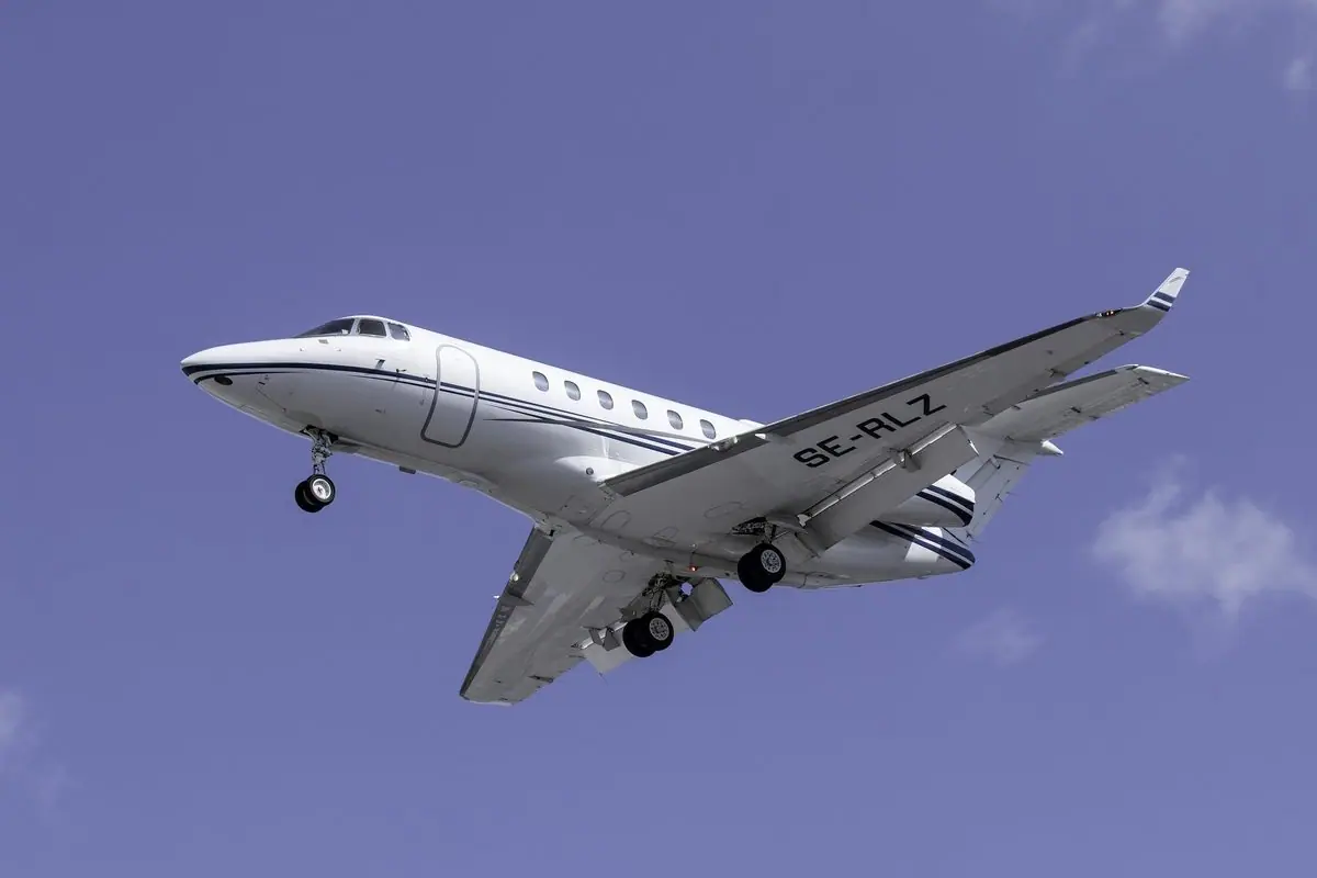 Hawker 900XP photo 2