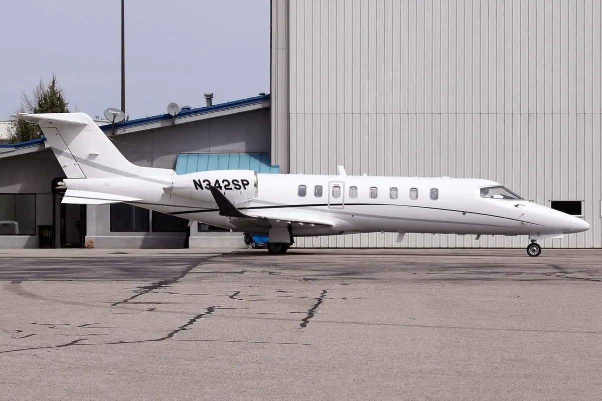Learjet 75 photo 2