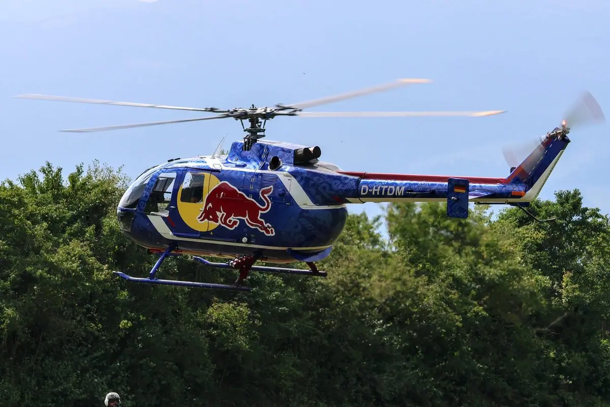 MBB Bo 105 photo 2