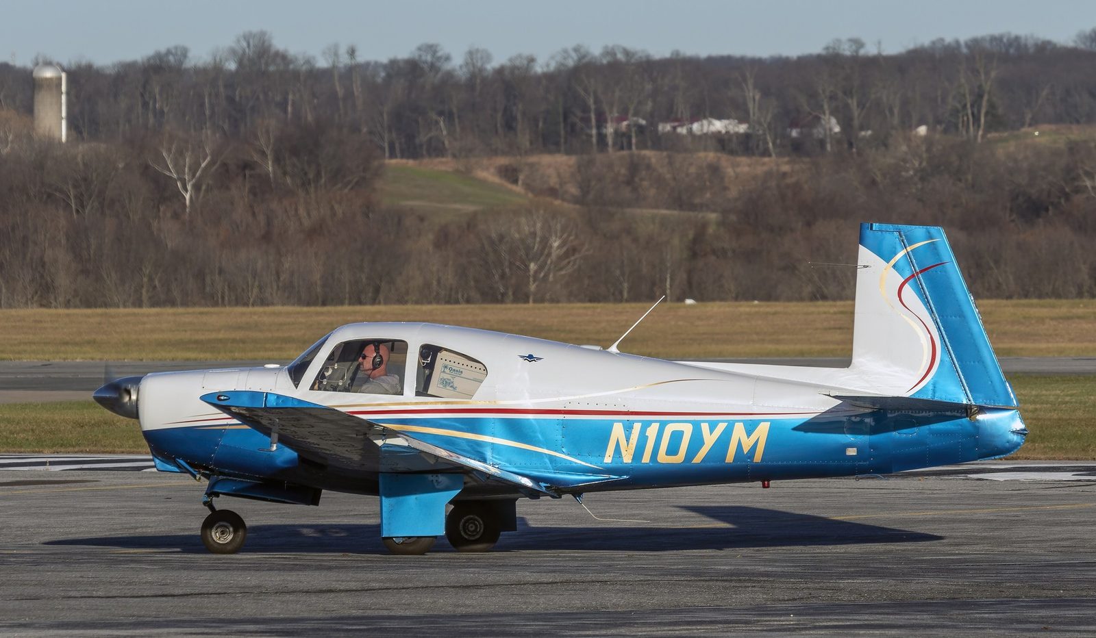 Mooney M20 flown by Pacific Airtaxi
