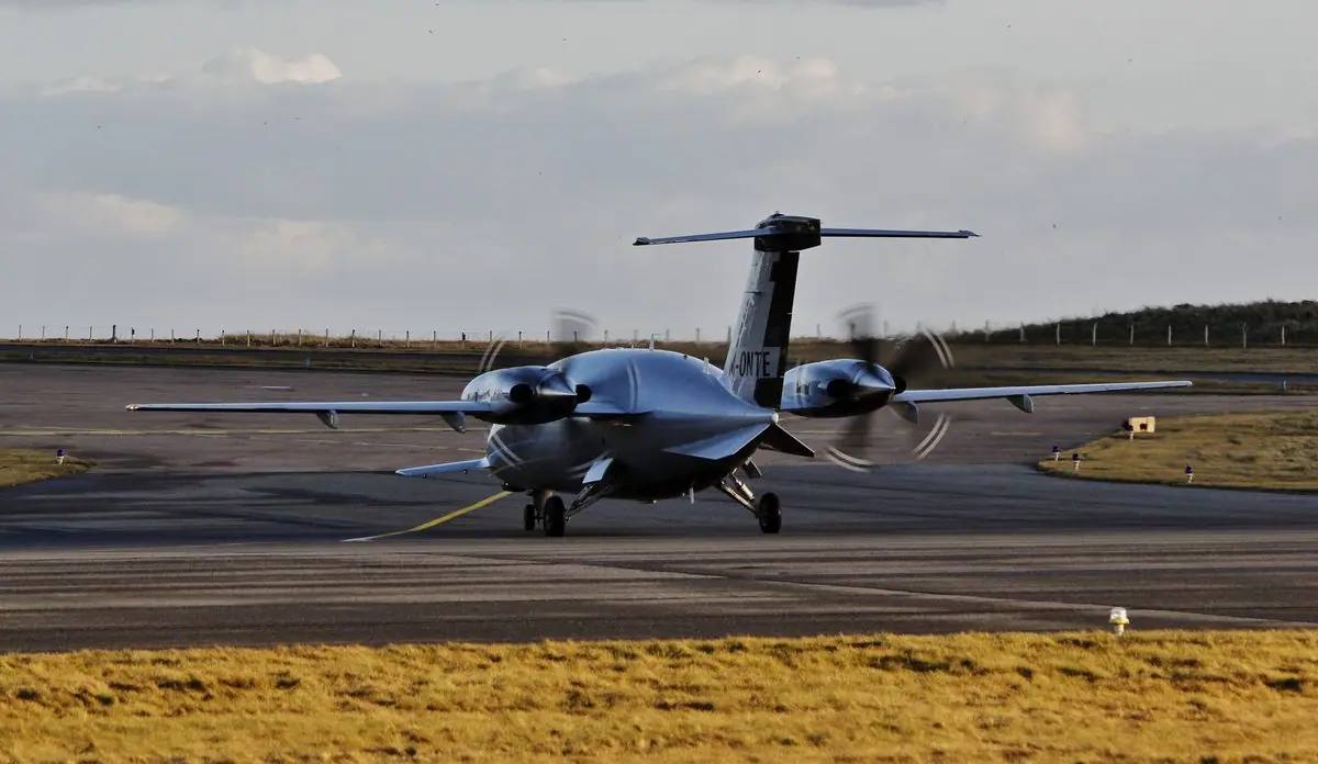 Piaggio P.180 Avanti photo 3