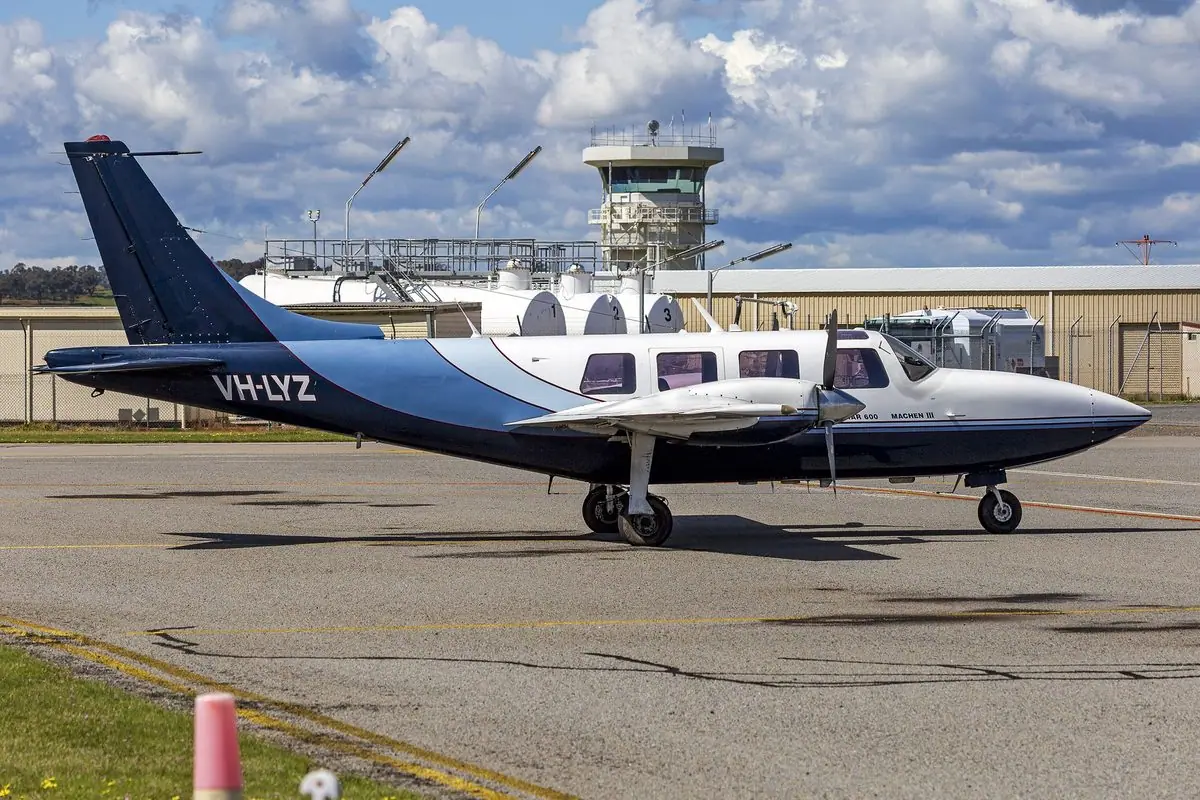 Piper Aerostar photo 3