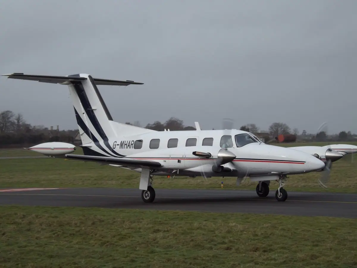 Piper Cheyenne photo 2