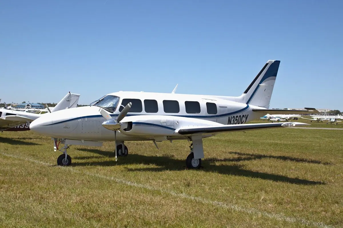 Piper Navajo / Chieftain photo 2