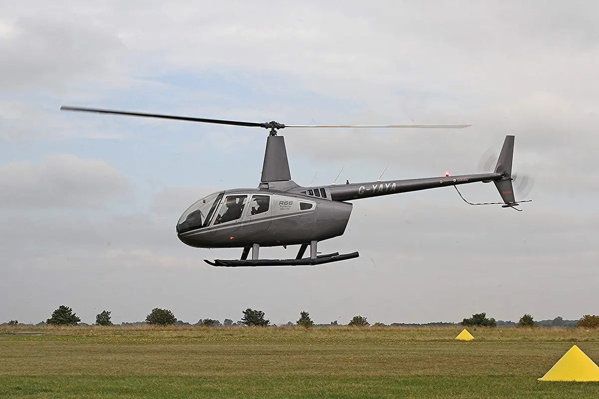 Robinson R66 photo 2