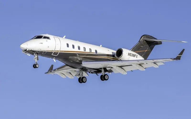 Bombardier Challenger 300 private jet