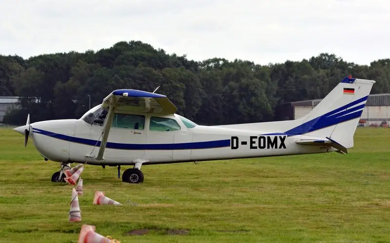 Cessna 172 Skyhawk private jet