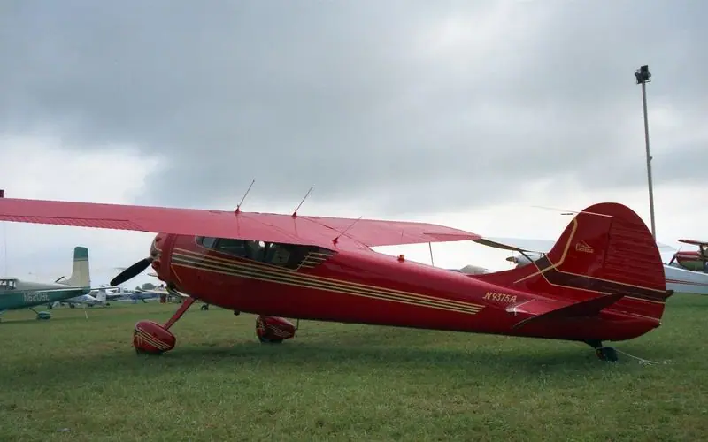 Cessna 195 private jet