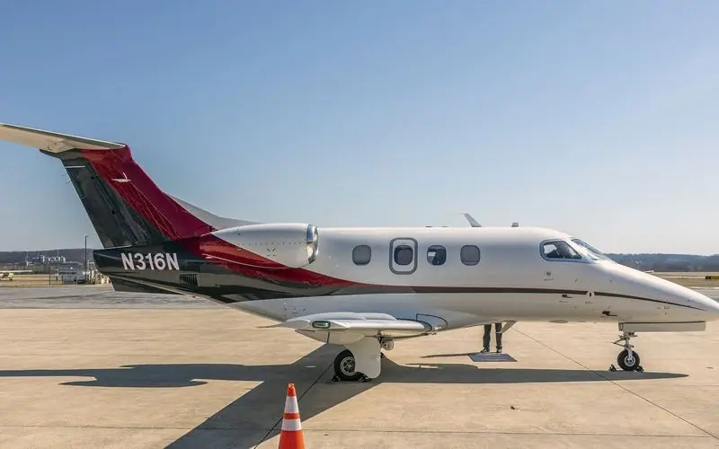 Embraer Phenom 100 private jet