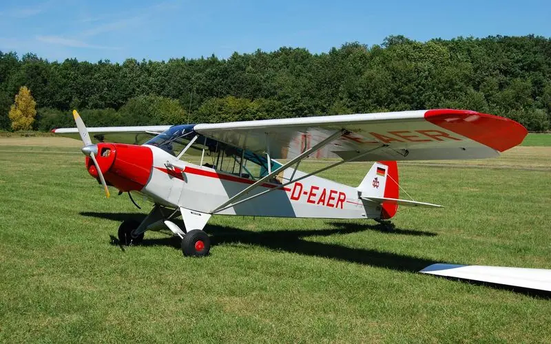 Piper Super Cub private jet