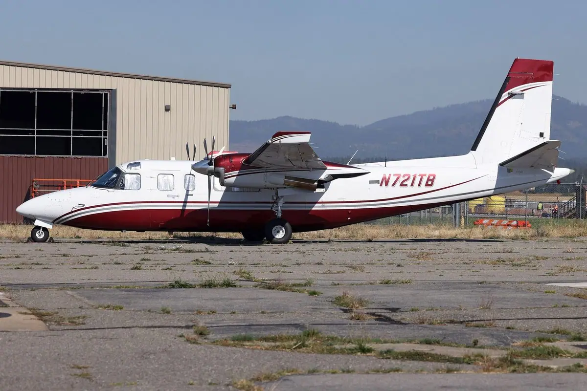 Twin Commander 690 / 695 photo 2